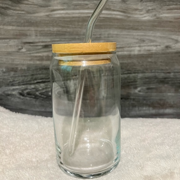 16oz clear glass cans with bamboo lids and glass straws - Picture 2 of 2